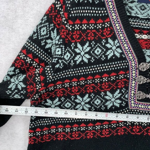 Denim 24/7 Black and Red Patterned Sweater - Picture 5 of 8